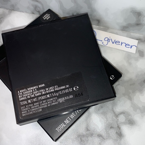 A NOVEL ROMANCE Quad Eye Quad A Novel Romance Eyeshadow Palette MAC - Picture 6 of 17